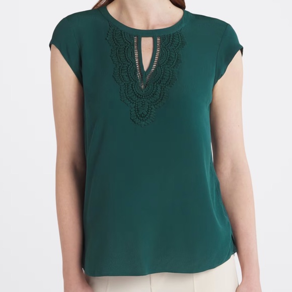Daniel Rainn Tops - Daniel Rainn - Quin Cap Sleeve Mixed Material Top. Size XXL. Green. NWT